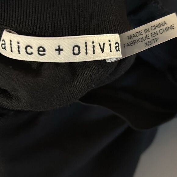 Alice + Olivia Braxton Padded Shoulder Muscle Tee Sleeveless Tank Top - Picture 4 of 8